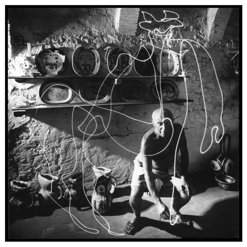 Pablo Picasso draws a centaur in the air Vallauris, France, 1949 Gjon Mili