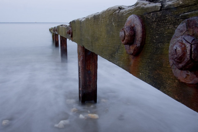 Long Exposure - Shanklin by Richard &lsquo;Tenspeed&rsquo; Heaven, (cb) 5 sec f/32 ISO 100